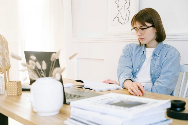 Unlocking Email Success: Metrics Across Industries & Regions